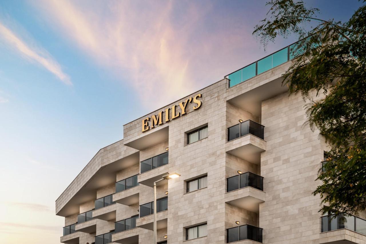 Emily'S Hotel Тиберия Екстериор снимка