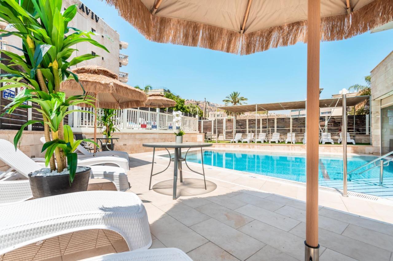 Emily'S Hotel Тиберия Екстериор снимка